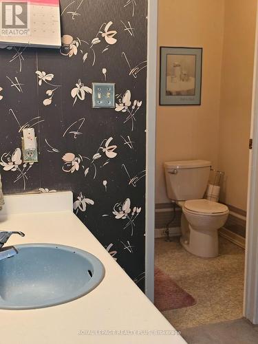 4170 Treetop Crescent, Mississauga, ON - Indoor Photo Showing Bathroom