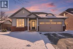 11 SIDARE Court  Grimsby, ON L3M 4E8