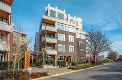 107-1216 Carlisle Ave  Esquimalt, BC V9A 0H5