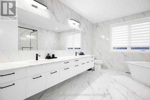 1709 Fisher Ave Avenue, Ottawa, ON - Indoor Photo Showing Bathroom