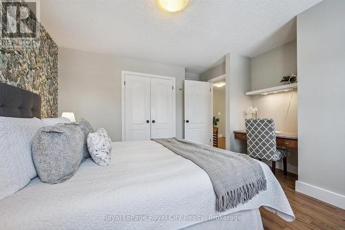 73 Amsterdam Crescent, Guelph (Pineridge/Westminster Woods), ON - Indoor Photo Showing Bedroom