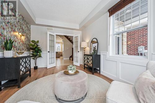 73 Amsterdam Crescent, Guelph (Pineridge/Westminster Woods), ON - Indoor Photo Showing Living Room