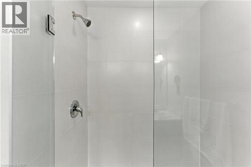 377 Glancaster Road Unit# 37, Ancaster, ON - Indoor Photo Showing Bathroom