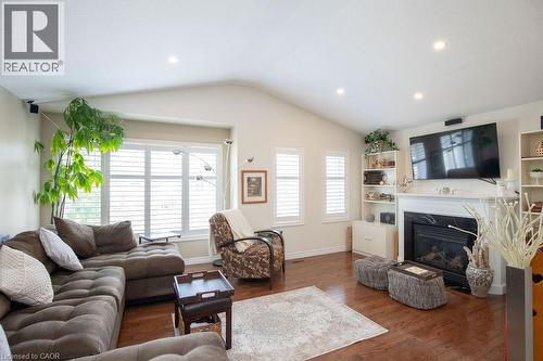 15 Meadowbank Drive, Hamilton, ON - Indoor Photo Showing Living Room With Fireplace