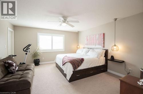 15 Meadowbank Drive, Hamilton, ON - Indoor Photo Showing Bedroom
