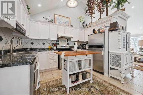 84 Porter Court, Guelph (Pineridge/Westminster Woods), ON - Indoor Photo Showing Kitchen