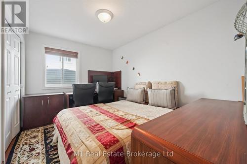 84 Porter Court, Guelph (Pineridge/Westminster Woods), ON - Indoor Photo Showing Bedroom