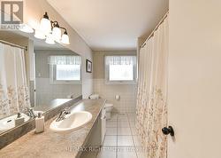 4 piece washroom on upper level - 