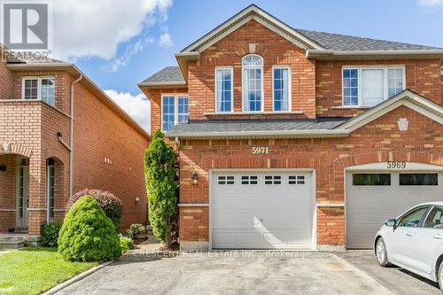 5971 STONEBRIAR CRESCENT  Mississauga, ON L5V 2T9