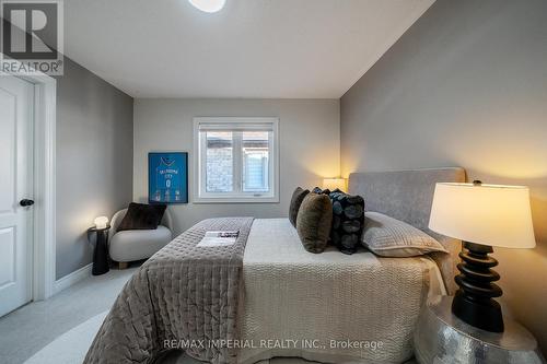 2252 Pine Glen Road, Oakville, ON - Indoor Photo Showing Bedroom