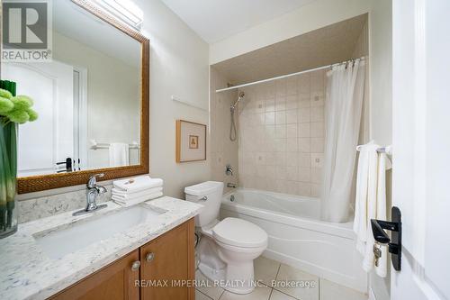 2252 Pine Glen Road, Oakville, ON - Indoor Photo Showing Bathroom