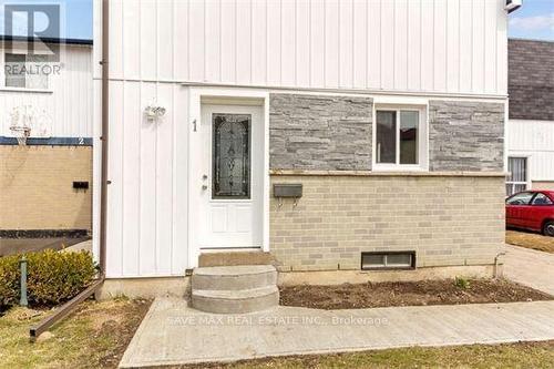 1 JACOBS SQUARE  Brampton, ON L6S 2M4