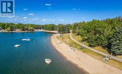 Year-round lake access - 