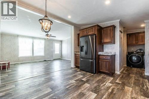 3 Copper Beech Drive, Nanticoke, ON - Indoor Photo Showing Kitchen