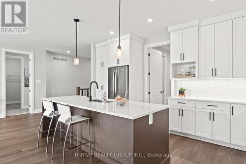 148 - 2261 Linkway Boulevard, London South (South A), ON - Indoor Photo Showing Kitchen With Upgraded Kitchen