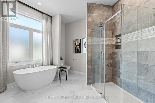 148 - 2261 Linkway Boulevard, London South (South A), ON - Indoor Photo Showing Bathroom