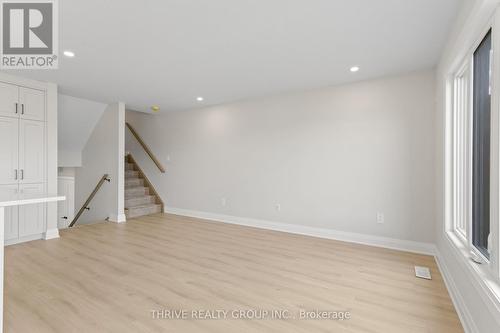 40 - 2261 Linkway Boulevard, London South (South A), ON - Indoor Photo Showing Other Room
