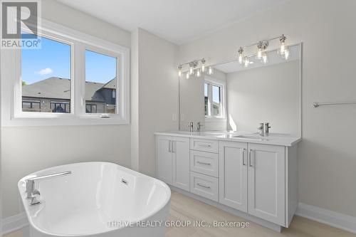40 - 2261 Linkway Boulevard, London South (South A), ON - Indoor Photo Showing Bathroom