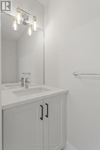 40 - 2261 Linkway Boulevard, London South (South A), ON - Indoor Photo Showing Bathroom