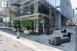 4303 - 10 YORK STREET  Toronto, ON M5J 0E1