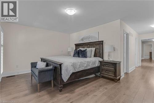 958 Beach Boulevard, Hamilton, ON - Indoor Photo Showing Bedroom