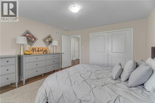 958 Beach Boulevard, Hamilton, ON - Indoor Photo Showing Bedroom