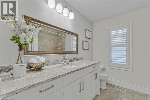 958 Beach Boulevard, Hamilton, ON - Indoor Photo Showing Bathroom