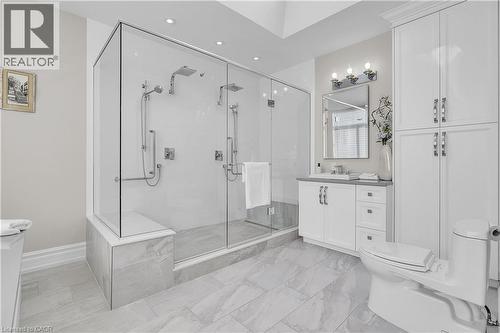 1237 North Shore Boulevard E Unit# 1201, Burlington, ON - Indoor Photo Showing Bathroom