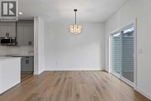 90 Heritage Circle, Cochrane, AB - Indoor Photo Showing Kitchen