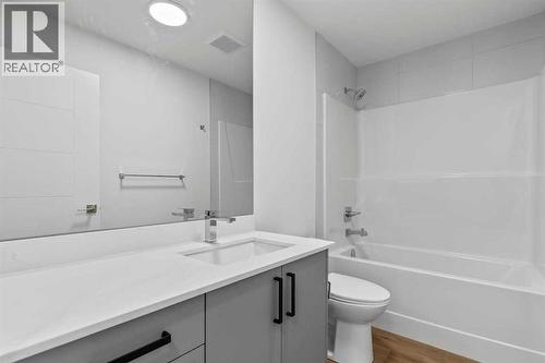 90 Heritage Circle, Cochrane, AB - Indoor Photo Showing Bathroom