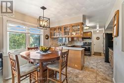 Kitchen and dinette - 