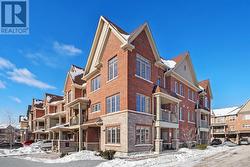 40 PORCELAIN WAY  Whitby (Rolling Acres), ON L1R 0R6