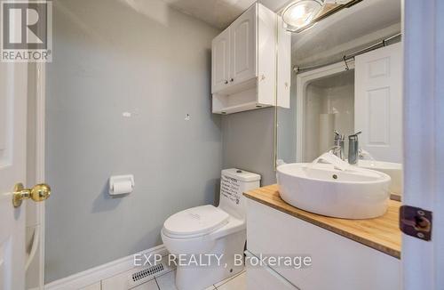 54 Nicklaus Drive, Hamilton (Vincent), ON - Indoor Photo Showing Bathroom