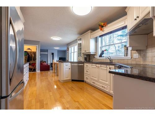 20 Gloucester Cres, Fredericton, NB 