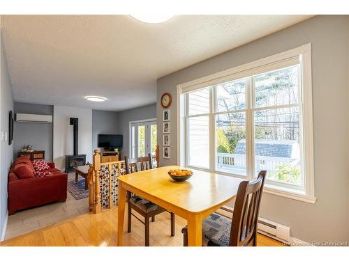 20 Gloucester Cres, Fredericton, NB 