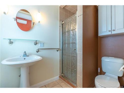 20 Gloucester Cres, Fredericton, NB 