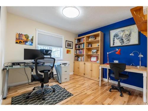 20 Gloucester Cres, Fredericton, NB 