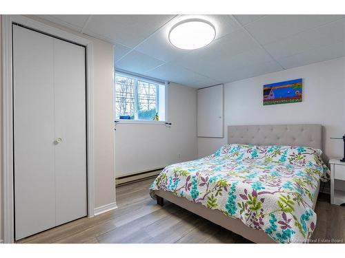 20 Gloucester Cres, Fredericton, NB 