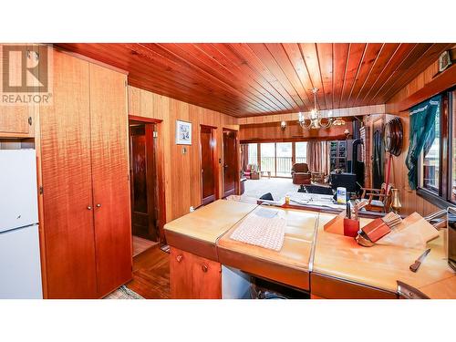 1416 Silver Sands Road, Sicamous, BC - Indoor