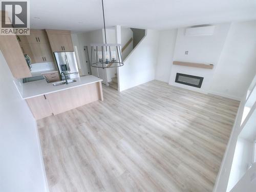 88 Nelson Avenue S Unit# 3, Nakusp, BC - Indoor With Fireplace