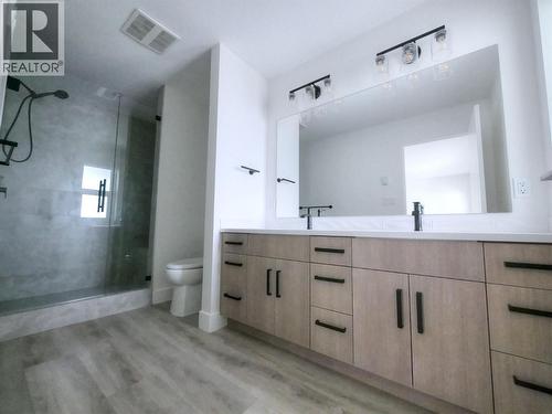 88 Nelson Avenue S Unit# 3, Nakusp, BC - Indoor Photo Showing Bathroom