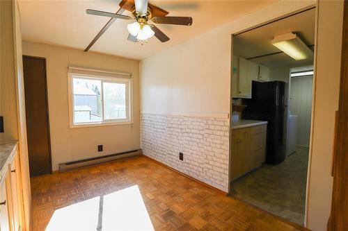 71 #7 Highway S, Teulon, MB - Indoor