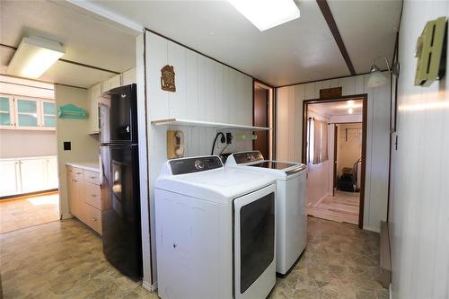 71 #7 Highway S, Teulon, MB - Indoor Photo Showing Laundry Room