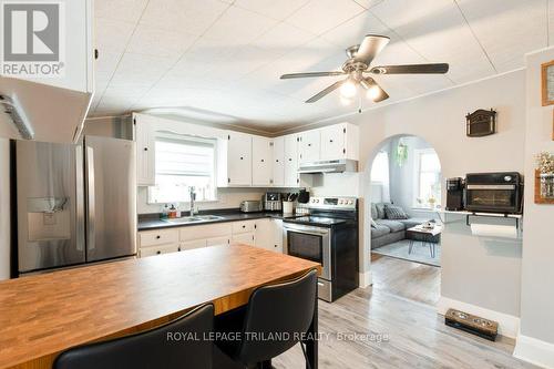 80 Edward Street, St. Thomas, ON - Indoor Photo Showing Kitchen With Double Sink