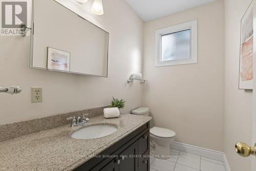 2162 Pauline Court, Burlington, ON - Indoor Photo Showing Bathroom