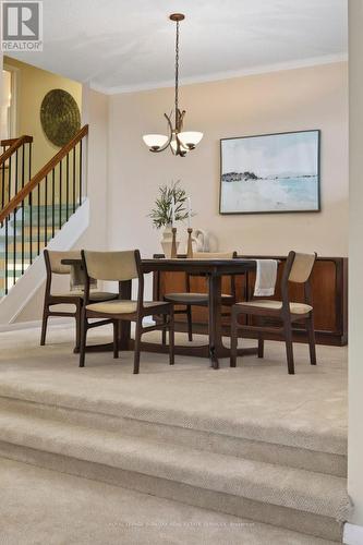 2162 Pauline Court, Burlington, ON - Indoor Photo Showing Dining Room