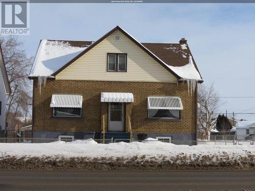 836 Simpson ST  Thunder Bay, ON P7C 3K4