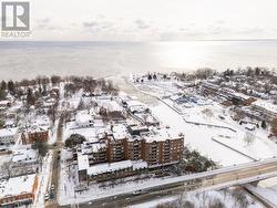 102 - 100 LAKESHORE ROAD E  Oakville (Oo Old Oakville), ON L6J 6M9