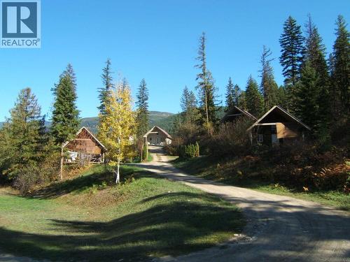 5525 Ducksway Road, Winlaw, BC - Outdoor