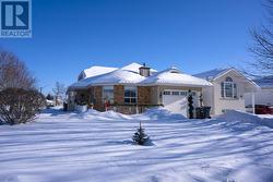 281 Caribou CRES  Thunder Bay, ON P7C 5Z5